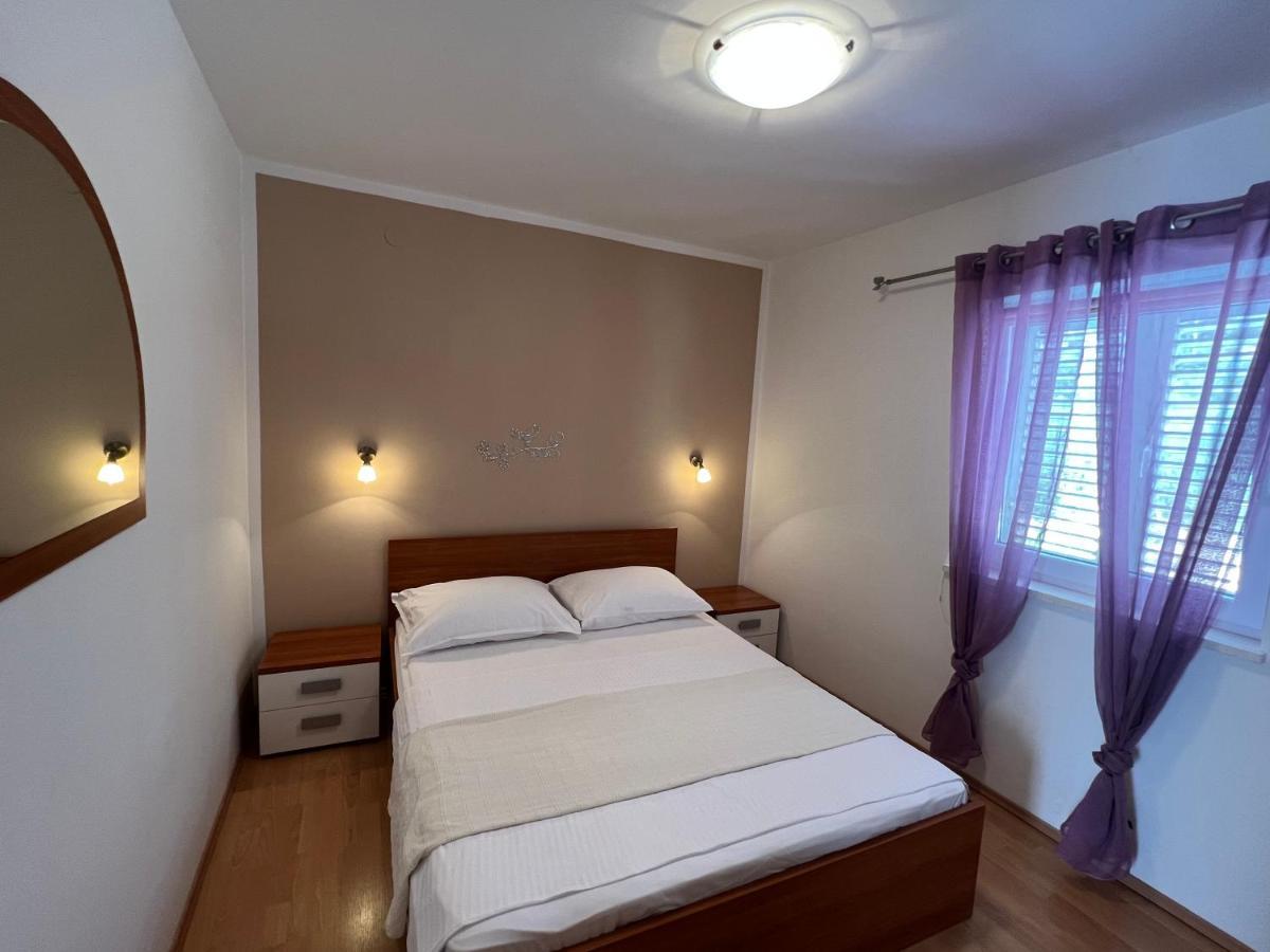 Ana Exclusive Apartments Jelsa  Extérieur photo